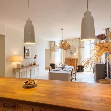 Appartement Avec Son Patio Dans Centre Historique De Bourg Dış mekan fotoğraf