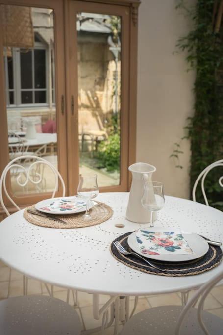 Appartement Avec Son Patio Dans Centre Historique De Bourg Dış mekan fotoğraf