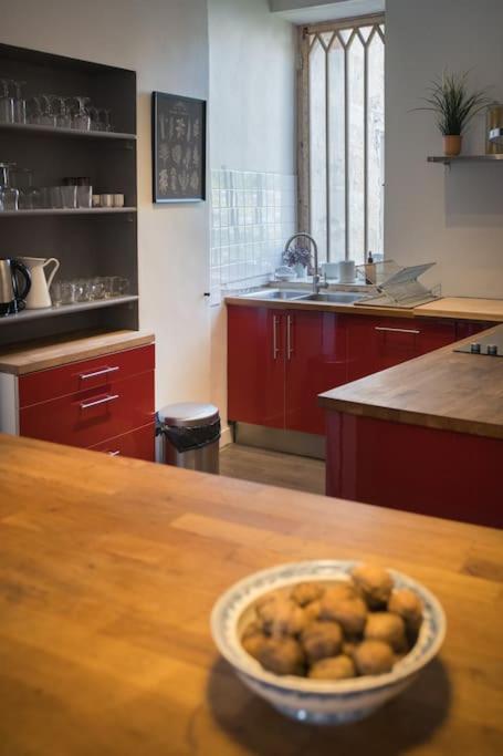 Appartement Avec Son Patio Dans Centre Historique De Bourg Dış mekan fotoğraf