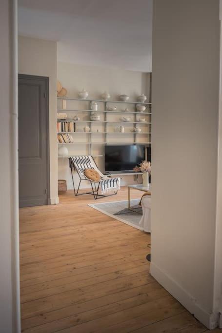 Appartement Avec Son Patio Dans Centre Historique De Bourg Dış mekan fotoğraf